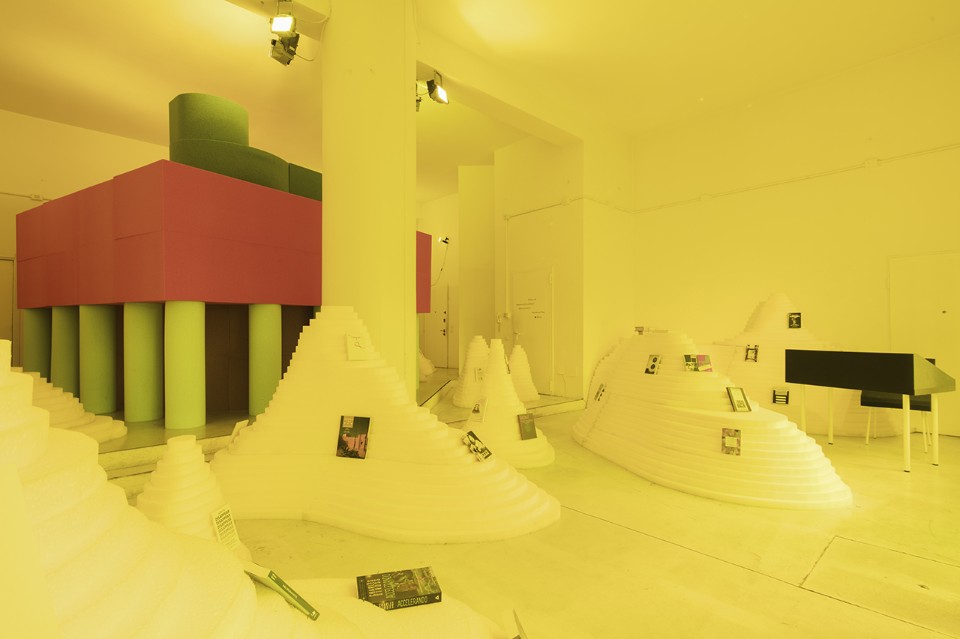 Parasite 2.0, Books from the Wilderness, veduta dell'installazione, Libreria Corraini 121+, Milano, 2018